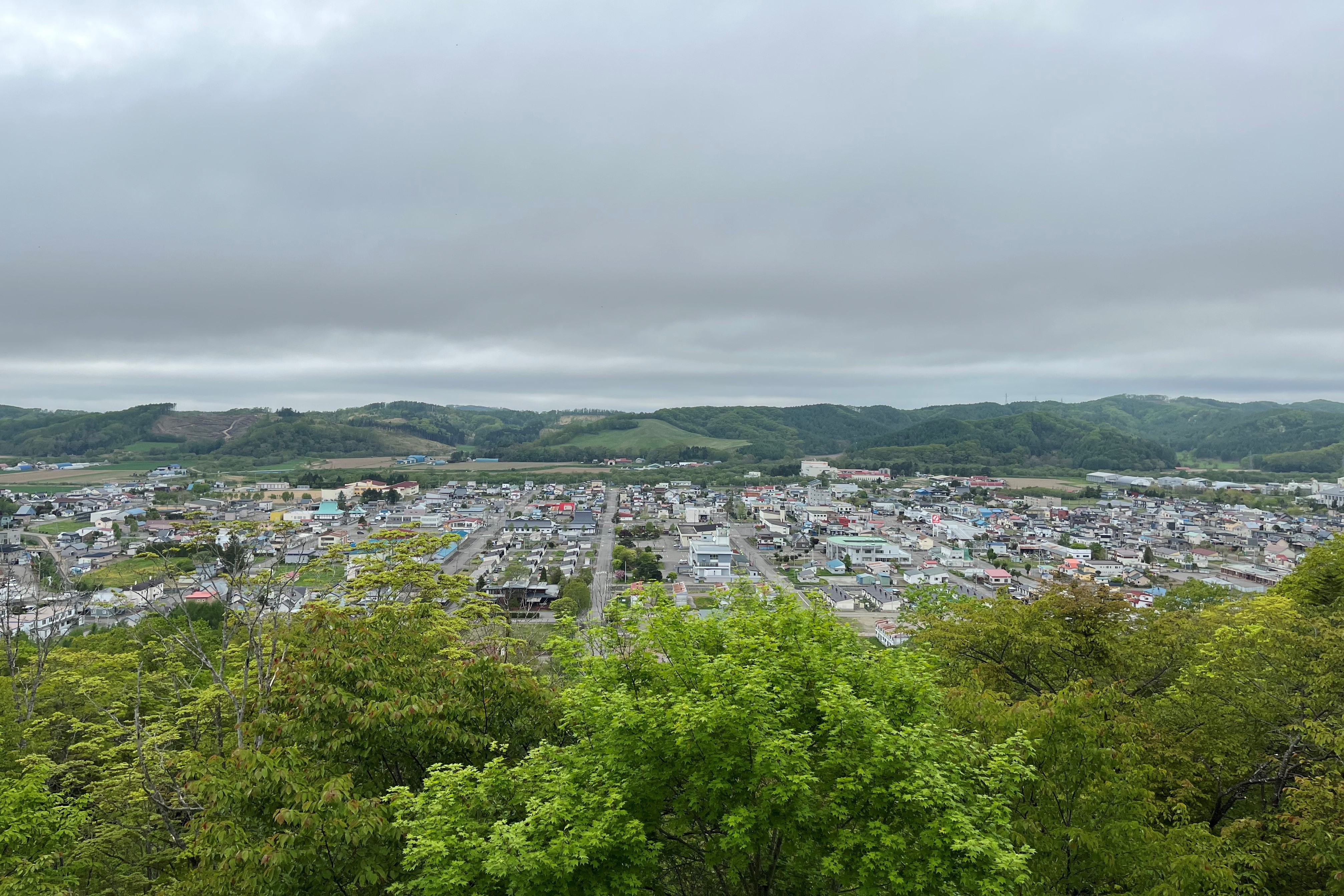 休日に地図と歩く７浦幌③平和塔展望台（三浦撮影）.jpg