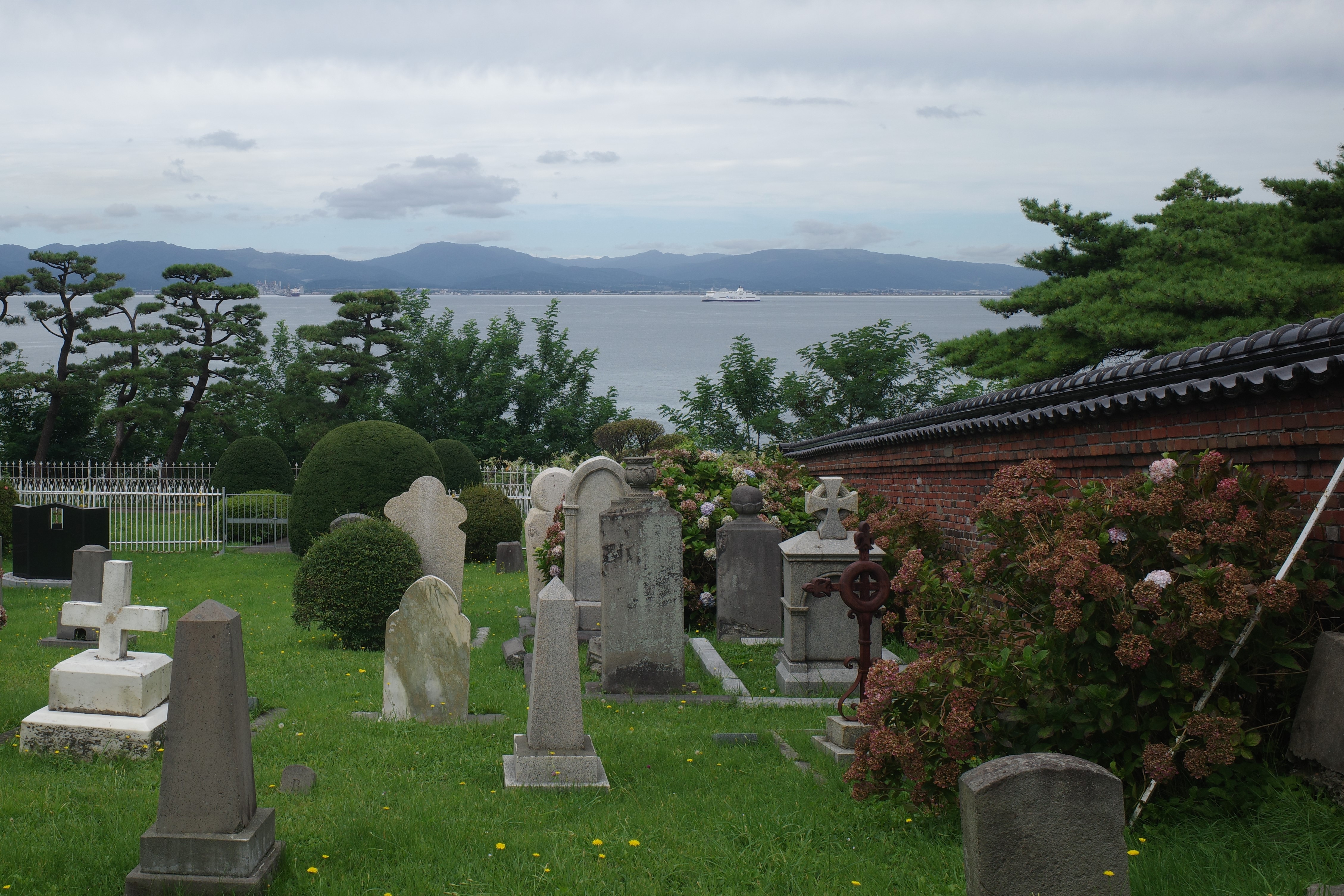 地図と歩く函館①外人墓地（三浦撮影）.JPG